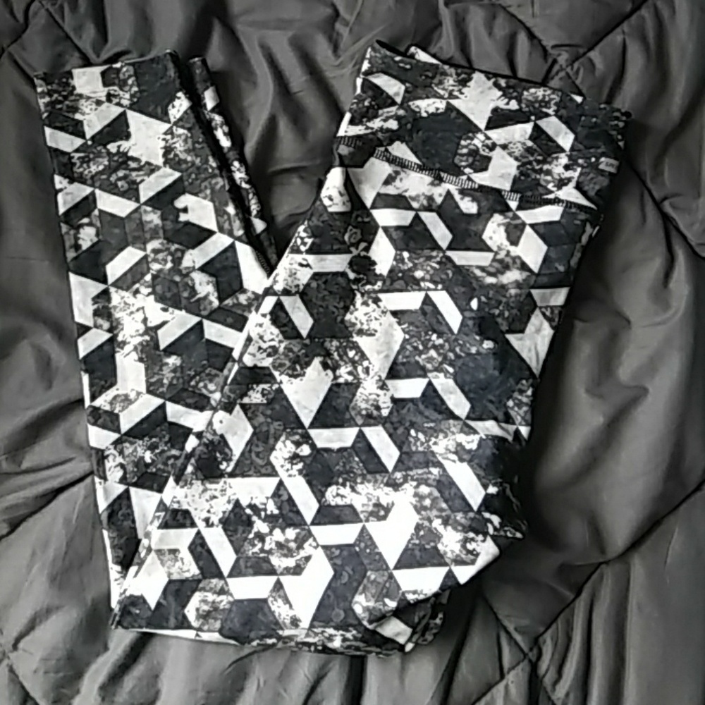 Patterned 3/4 leggings
